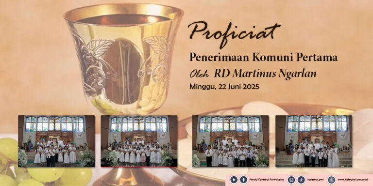 62 Anak Menerima Komuni Pertama